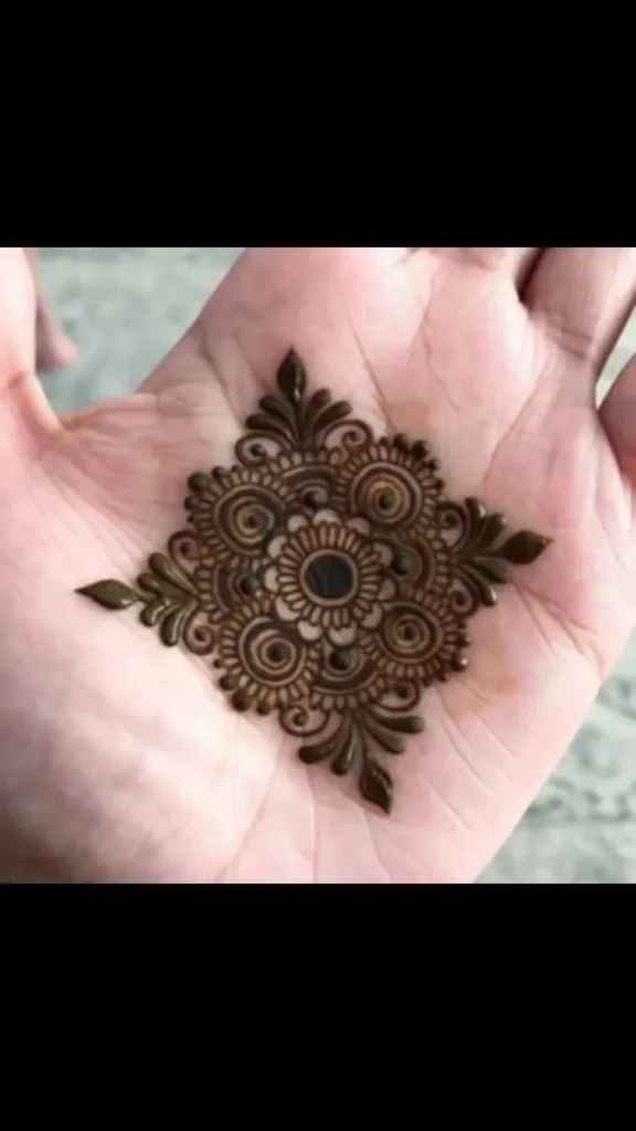 Pakistani mehndi design simple back hand Arabic