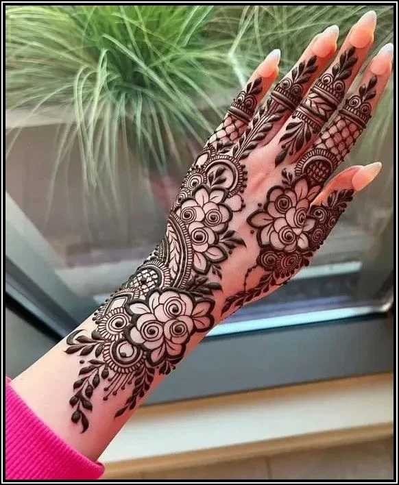 Left Hand Mehndi Design Front