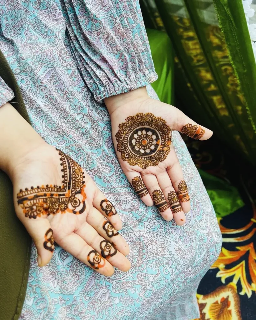 Easy Flower Mehndi Design
