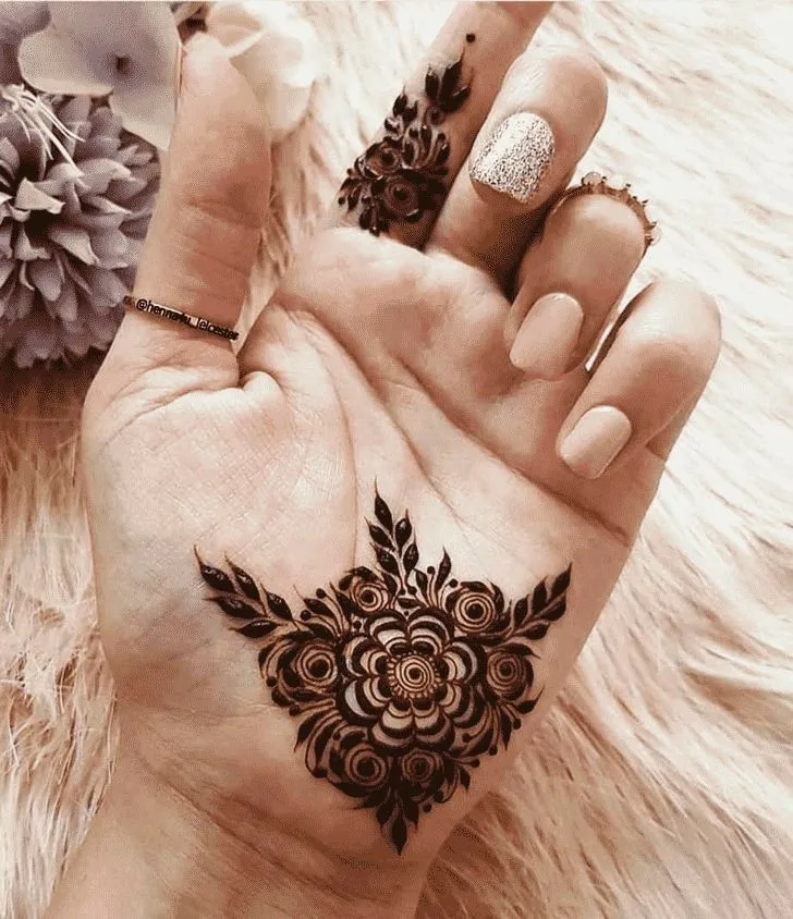 New Pakistani mehndi design 2024