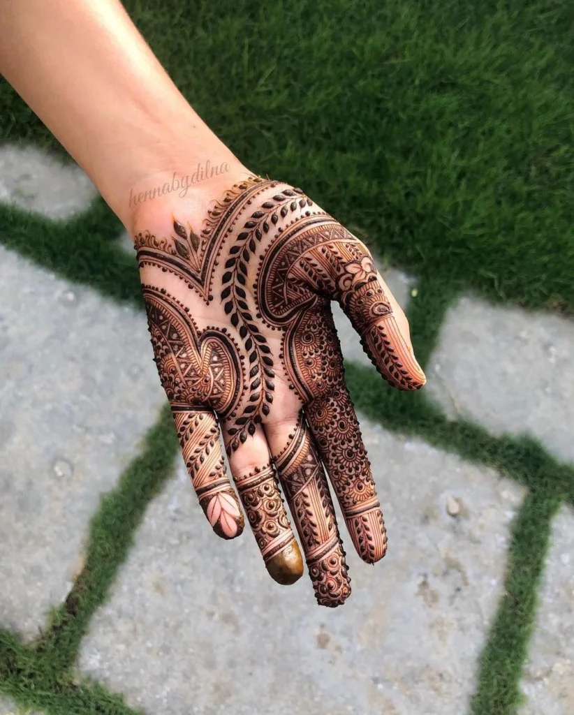 Intricate Floral Bracelet Design