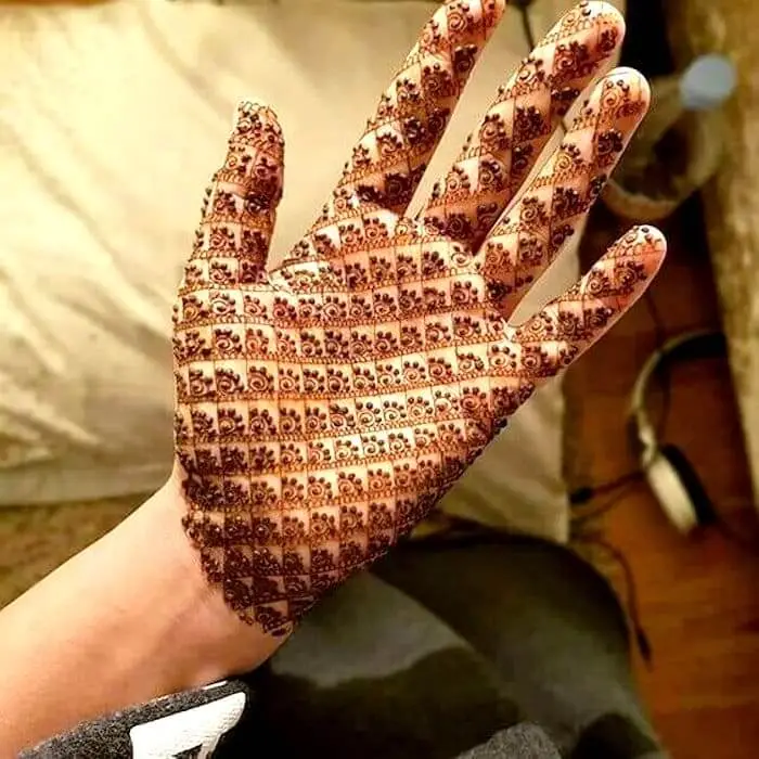 Indo-Arabic Fusion Mehndi Designs for Rakhi