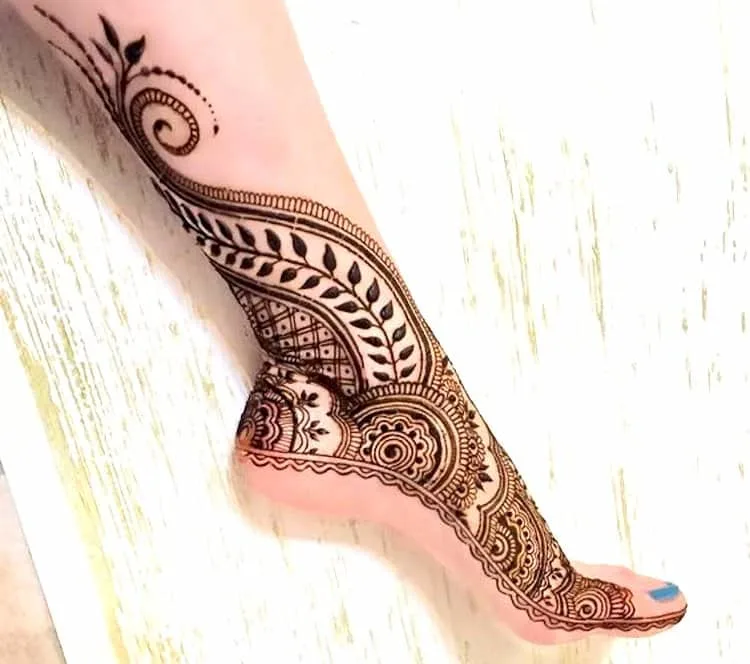 Easy Front Hand Mehndi for Beginners – Rakhi Special