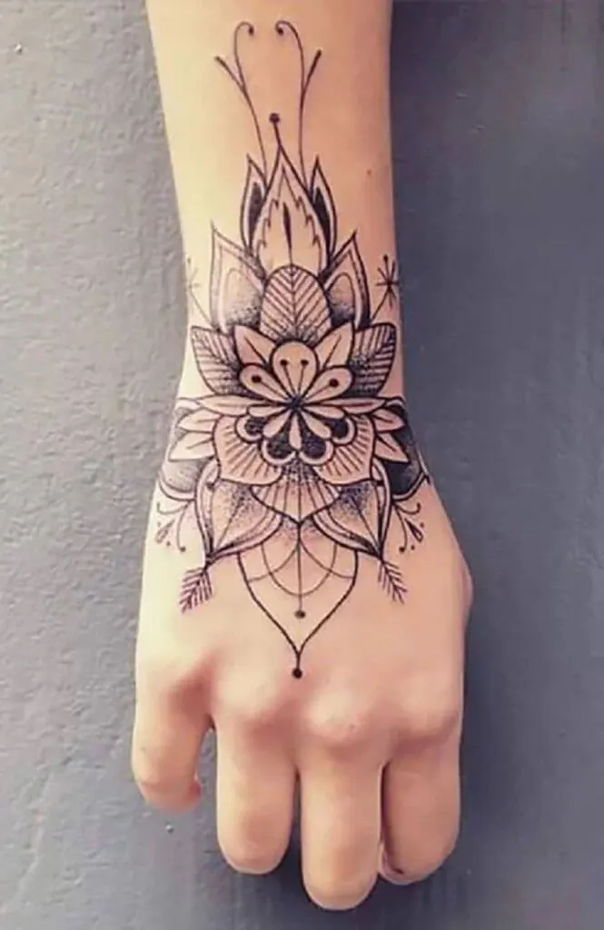 Indo-Arabic Fusion Mehndi Designs for Rakhi