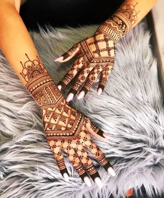 Contemporary Flower Motif