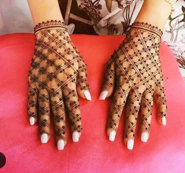 Bold and Thick Henna