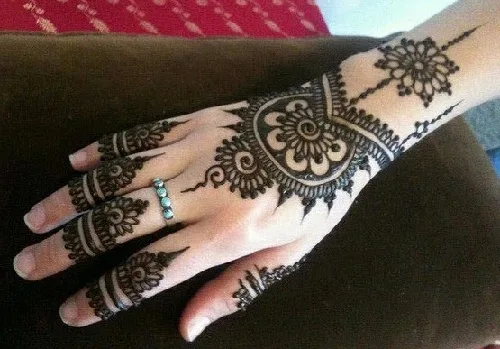 50+ Special Mehndi Designs for Karwa Chauth 