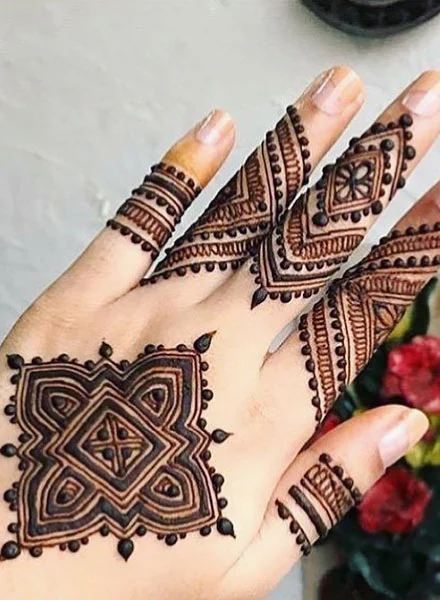 Lotus Motif Mehndi Is Absolute Love