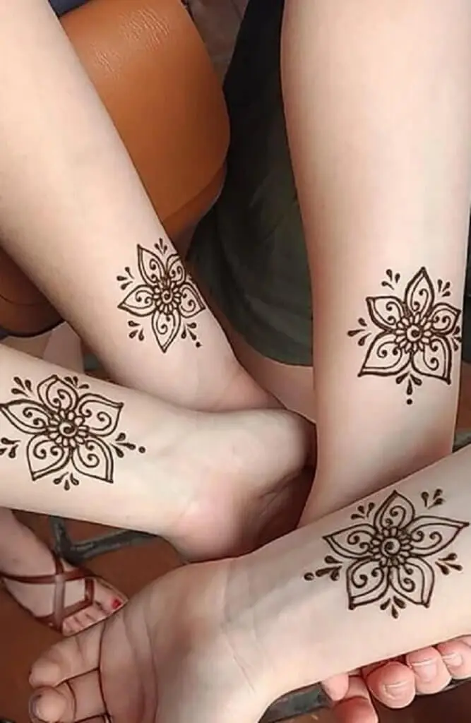 Indo-Arabic Fusion Mehndi Designs for Rakhi