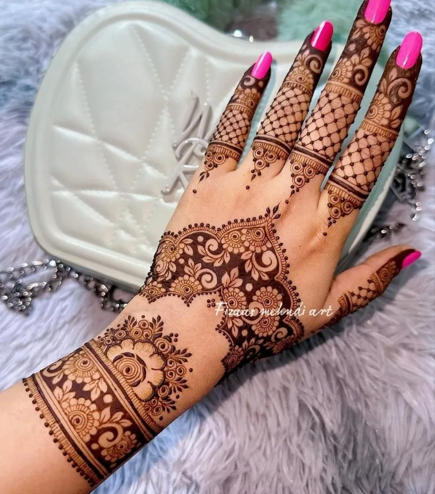 Dulhan Mehndi Design Back Hand