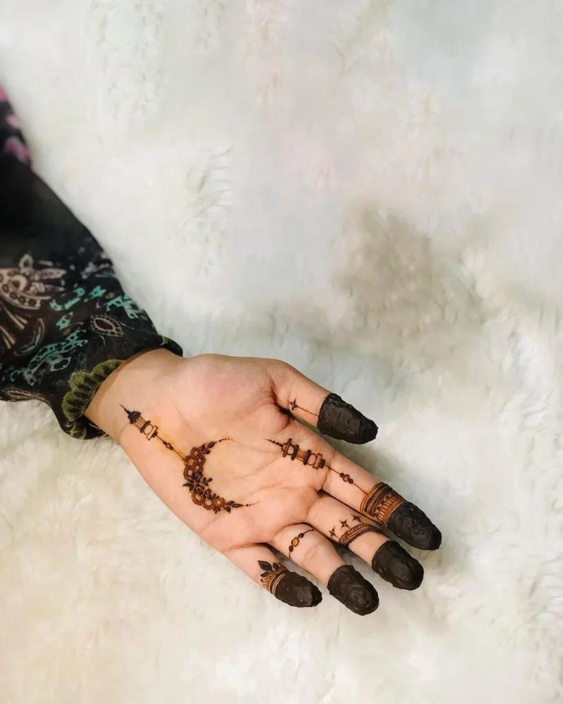 unique fancy stylish mehndi design
