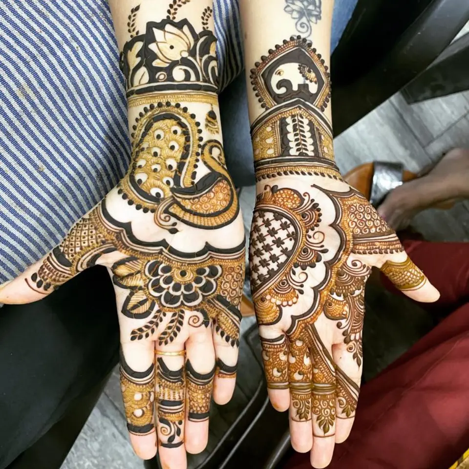 Easy Floral Mehndi Design