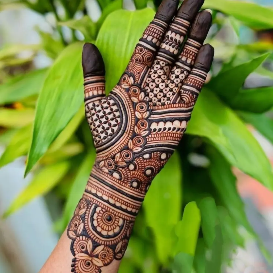 Flower Mehndi Design Simple and Beautiful