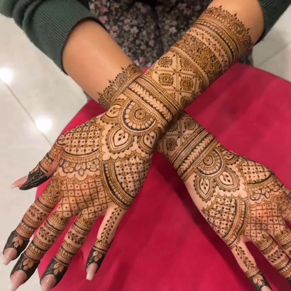 mehndi flower design