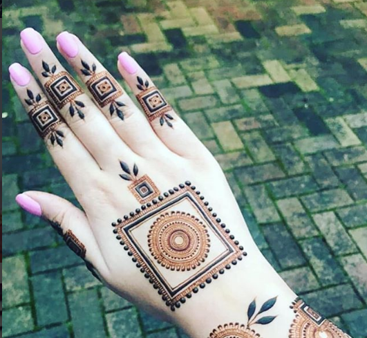 Mehndi design simple Pakistani