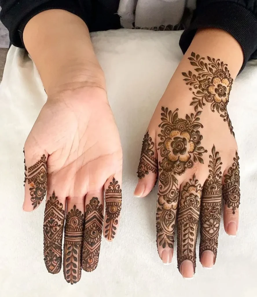 Popular Mehndi Designs in Pakistan