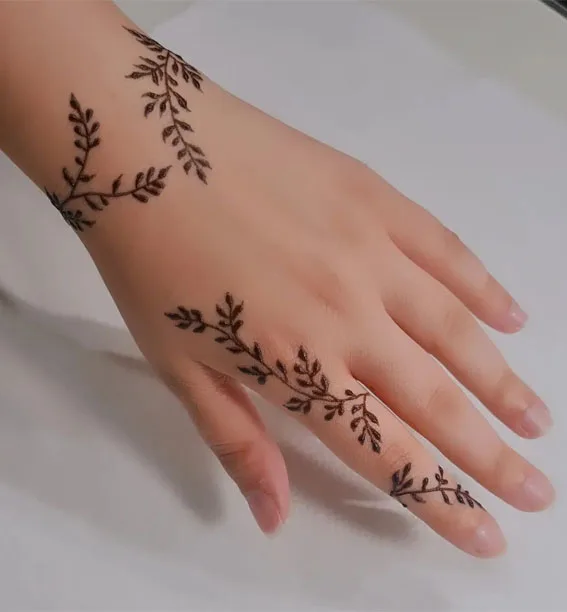 Simple Flower Mehndi Designs for Front Hands