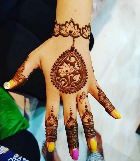 Elegant Finger Bands
