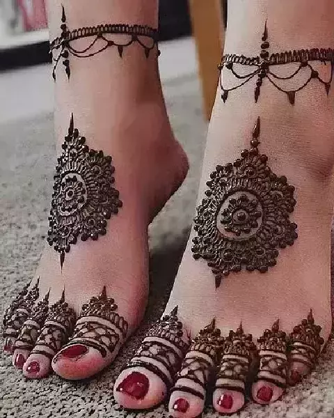 Deep Red Mehndi