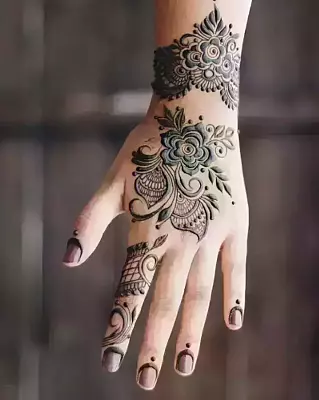 Mehndi design stylish