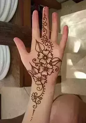 Custom Henna Designs 