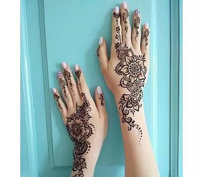 pakistani mehedi design