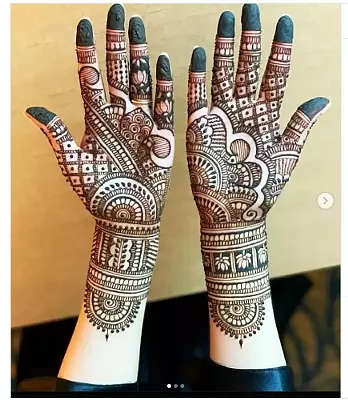 Pakistani mehndi back side