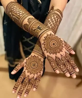 stylish khafif mehndi design back hand simple