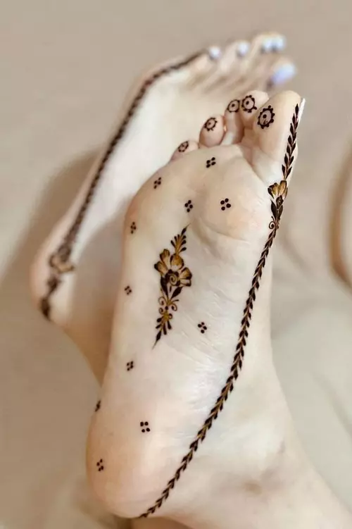 khafif mehndi design