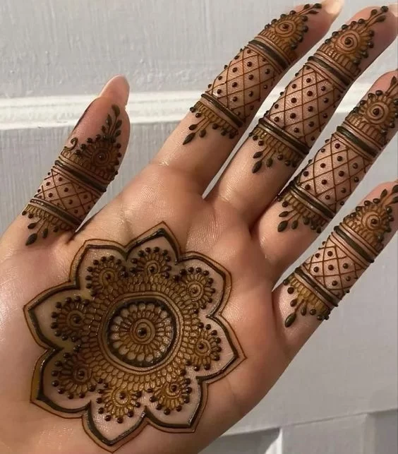 Peacock Mehndi Designs for Rakhi Festivities