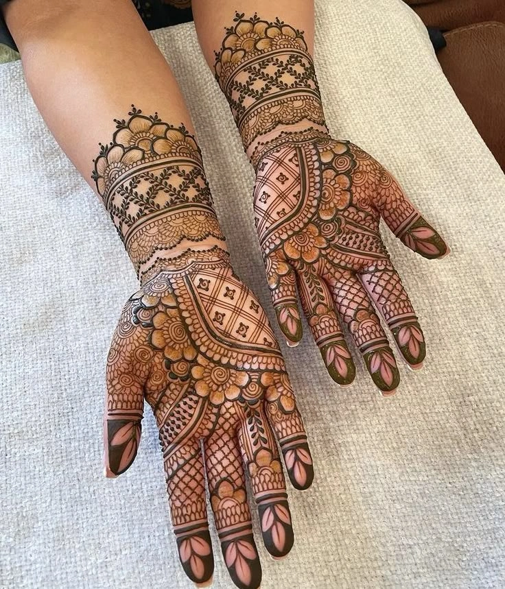 Teenage Girls’ Favorite Mehndi Patterns for Rakhi