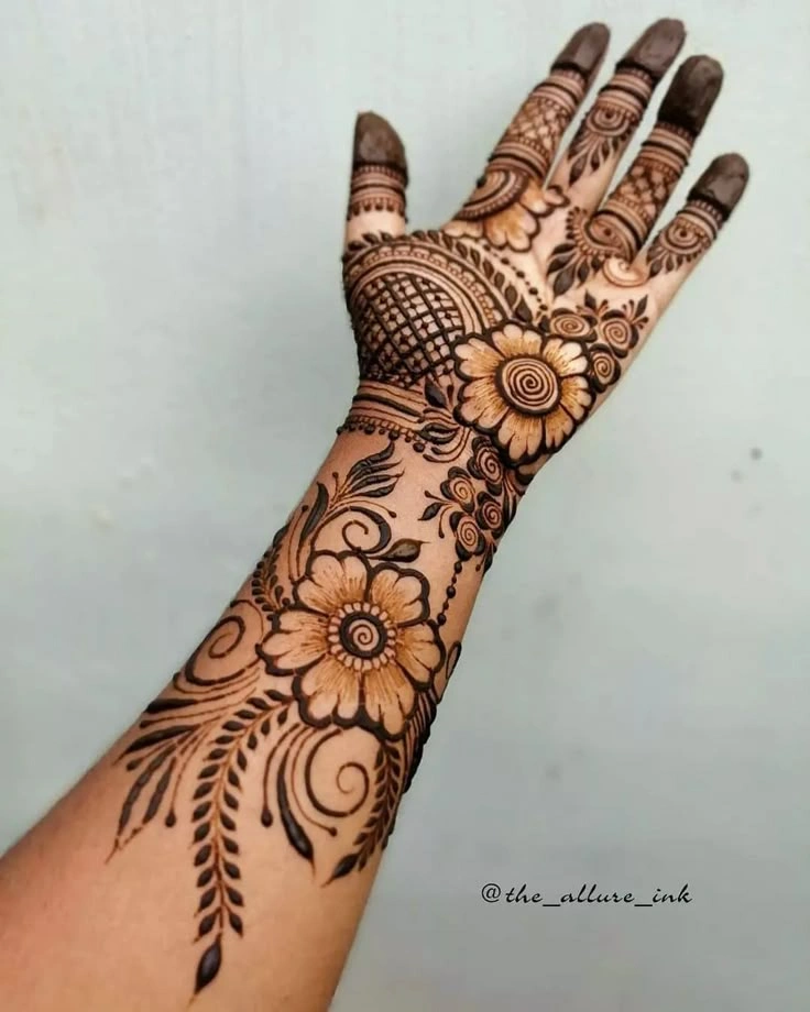 Mehndi Designs for Elderly Women Celebrating Rakhi