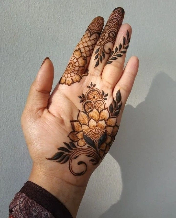 Age & User-Specific Mehndi Ideas