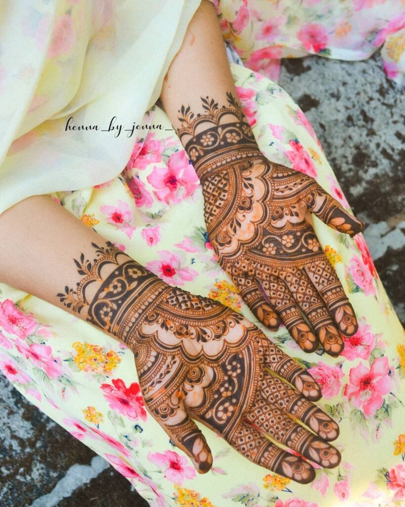 Best Front hand Palm Mehndi Design