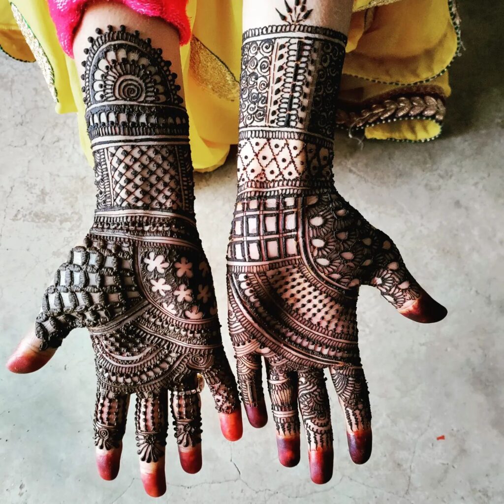 Best Front hand Palm Mehndi Design