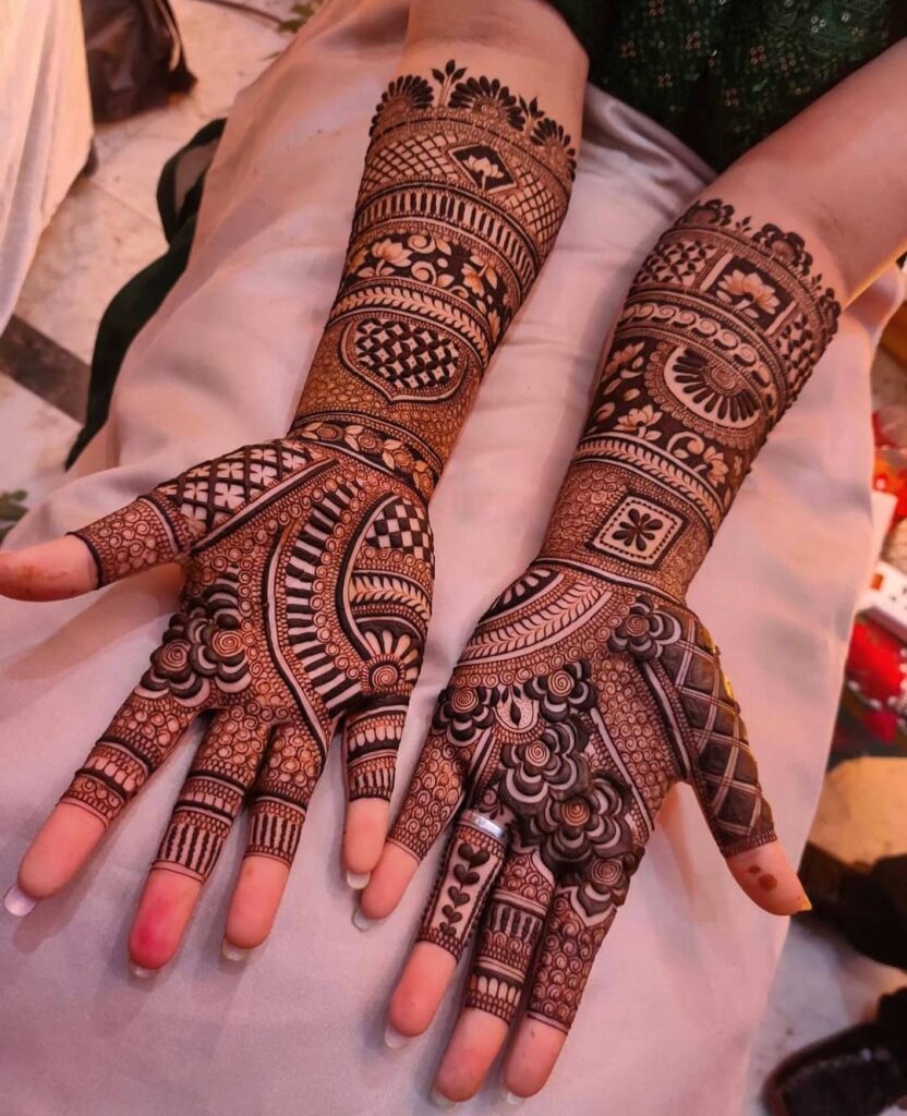 Best Front hand Palm Mehndi Design