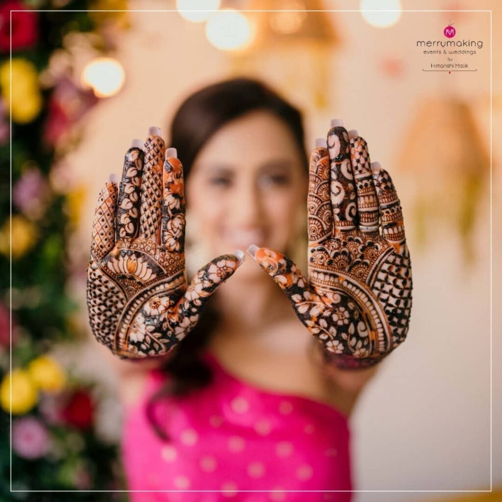 Best Front hand Palm Mehndi Design