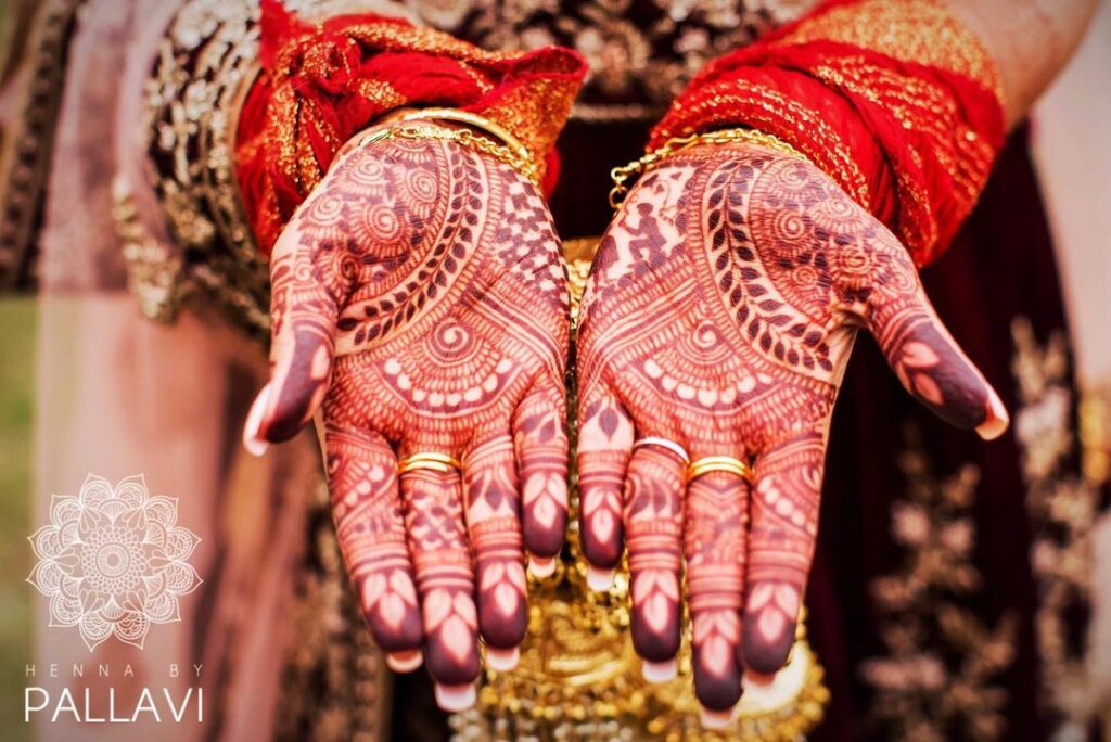 Best Front hand Palm Mehndi Design