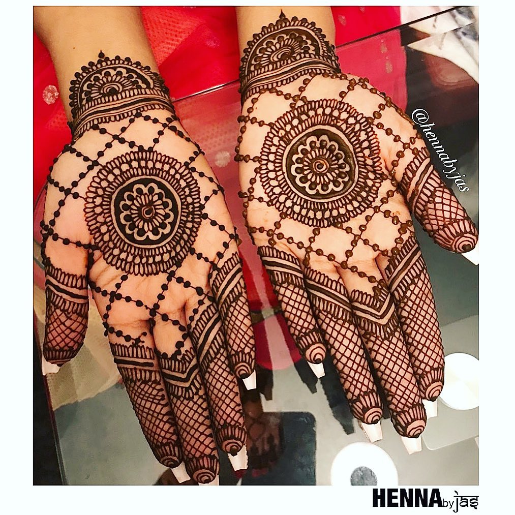 Best Front hand Palm Mehndi Design