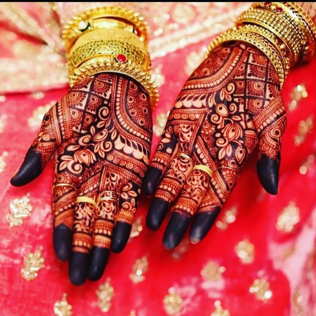 Best Front hand Palm Mehndi Design